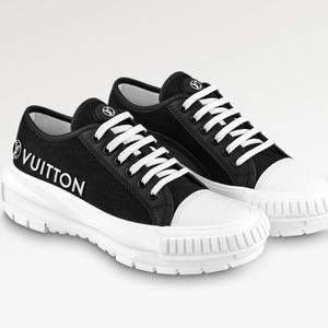 Louis Vuitton Squad Sneaker